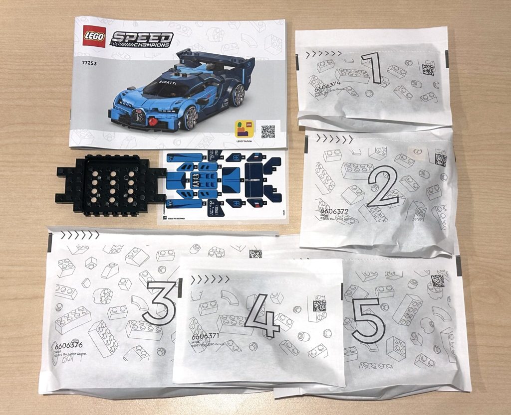 Упаковка та вміст коробки 77253 Bugatti Vision Gran Turismo