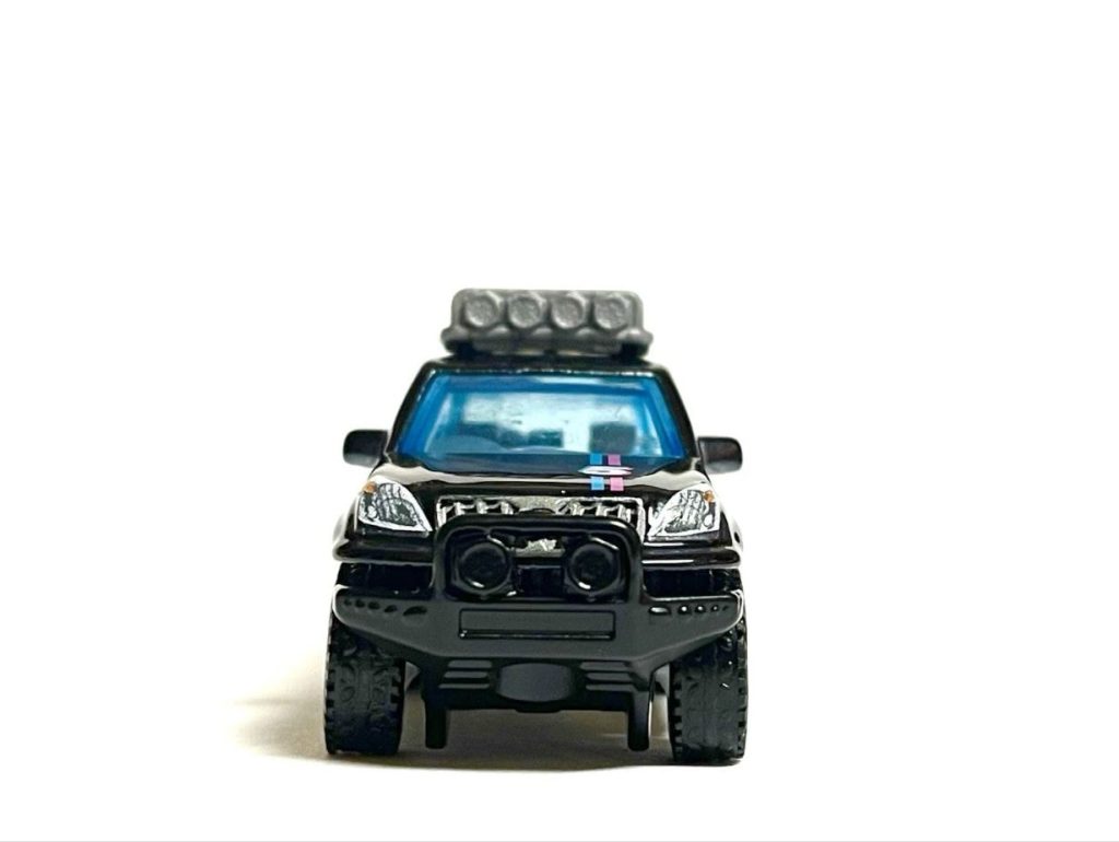 Hot Wheels Toyota Land Cruiser Prado 2005 — 2026 року випуску (3)
