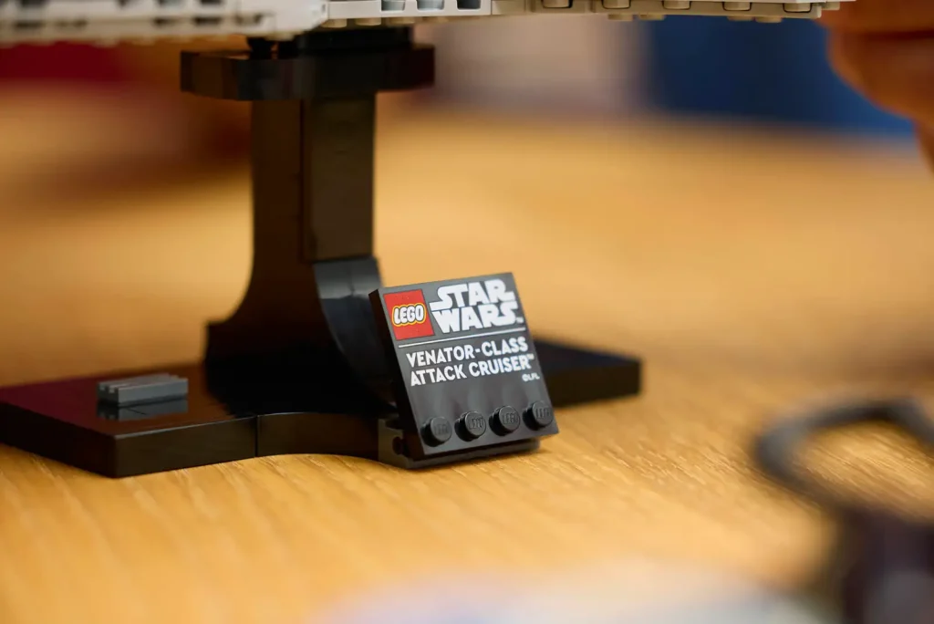 LEGO Star Wars Venator-Class Attack Cruiser 75441 Fin 3