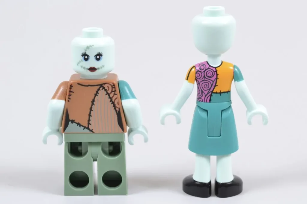 Ліворуч Саллі з набору LEGO 21351 та праворуч Саллі з набору LEGO 43288 (4)