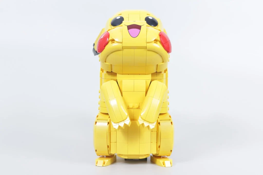 LEGO Pokémon Pikachu and Poké Bal 3