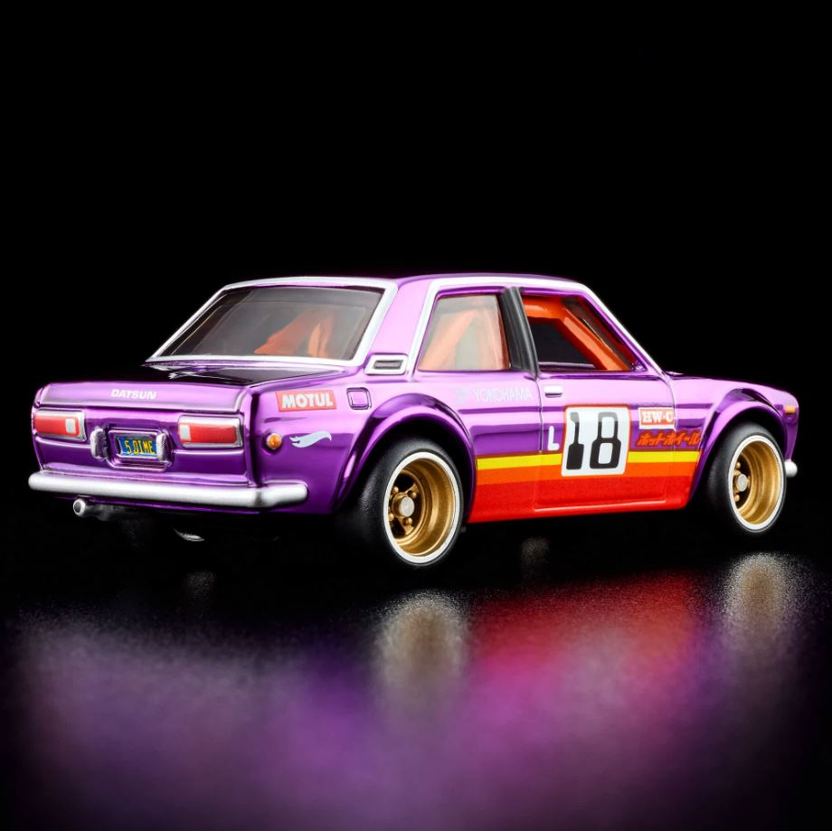 Hot Wheels Datsun 510 у виконанні Spectraflame Purple (5)