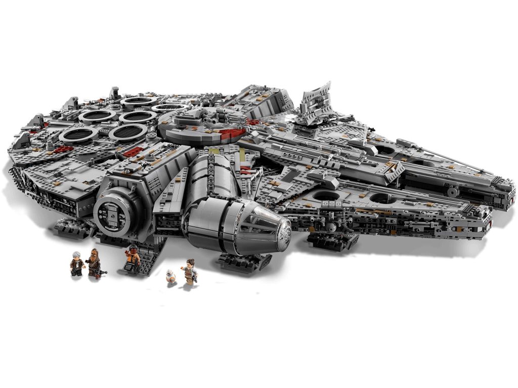 LEGO Star Wars UCS Millennium Falcon 75192 (2)