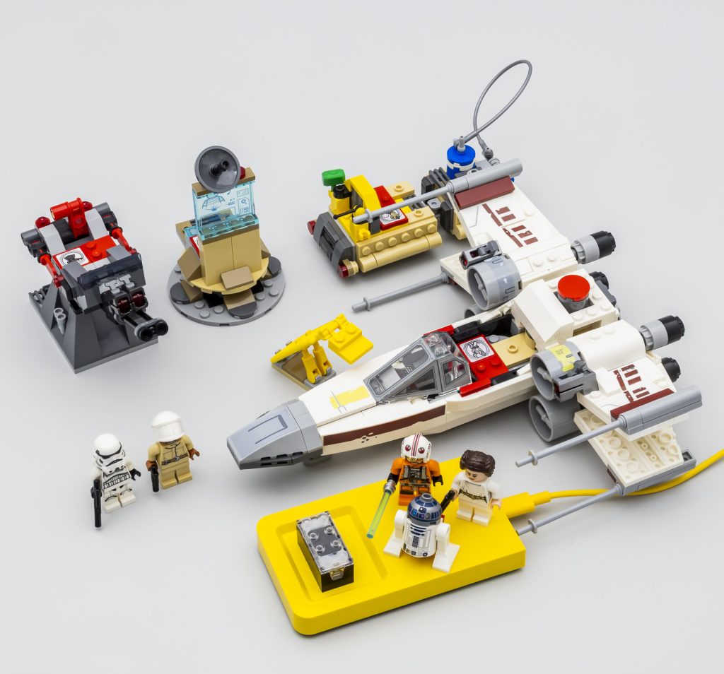 LEGO Star Wars 75423 Luke’s Red Five X-wing