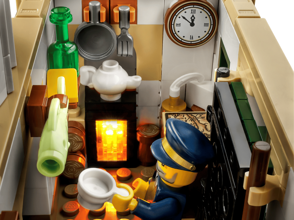 LEGO Ideas 21335 Motorized Lighthouse