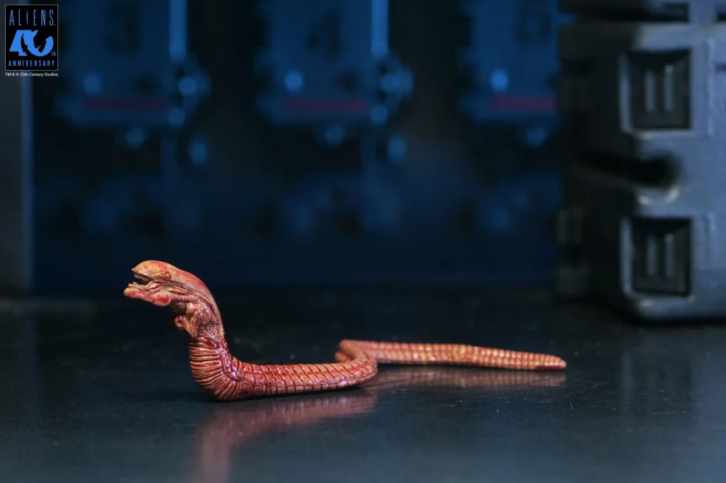 NECA Aliens - 40th Anniversary Ultimate Xenomorph Warrior