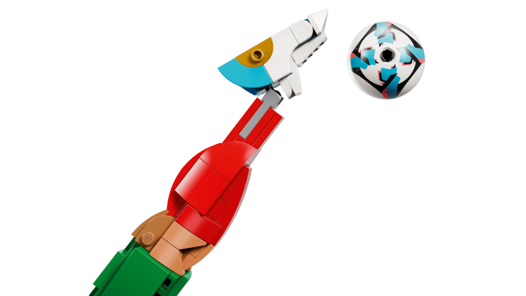 LEGO Editions 43016 Cristiano Ronaldo – Soccer Legend