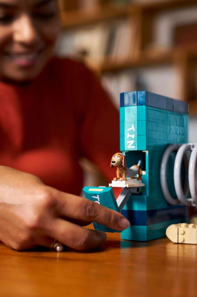 Мініфігурка LEGO собака Слінкі