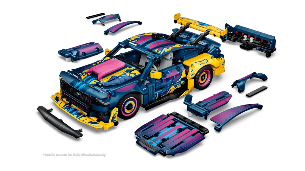 LEGO Technic 42236 Custom Garage Ford Mustang GT Car