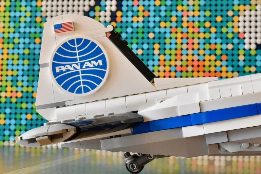 LEGO Icons 11378 Douglas DC-3 PAN AM Airliner