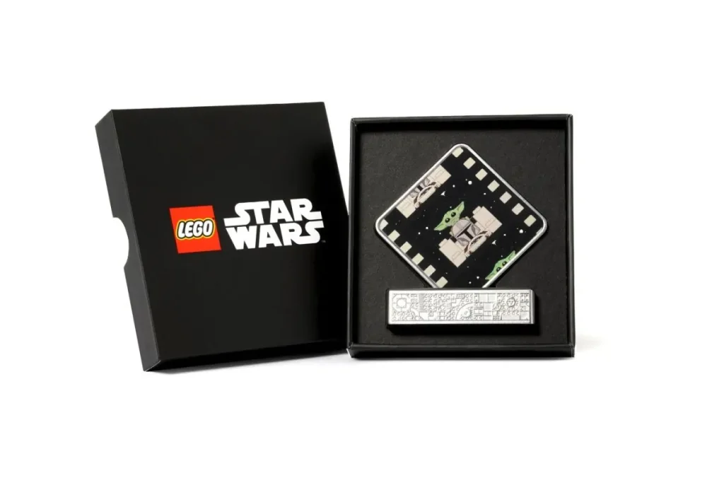 LEGO 5010320 The Mandalorian and Grogu Dispaly