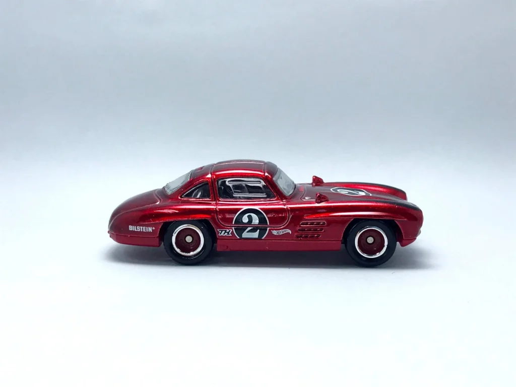 Hot Wheels Super Treasure Hunt Mercedes-Benz 300 2023 року випуску