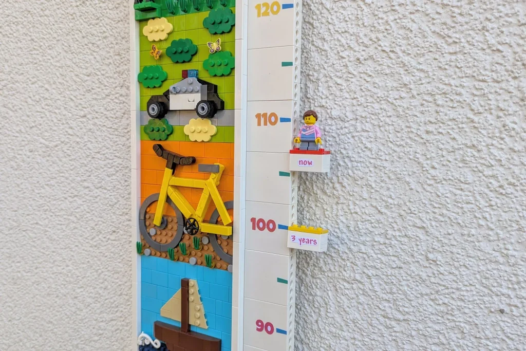 Проєкт LEGO Ideas «Height Chart for Children» від дизайнера Klemmplem