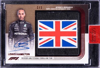 Колекційна картка 2022 Topps Dynasty F1 Autographed Suit Flag Jumbo Patch #DAFJP-LH Lewis Hamilton Signed Patch Card (#1/1)