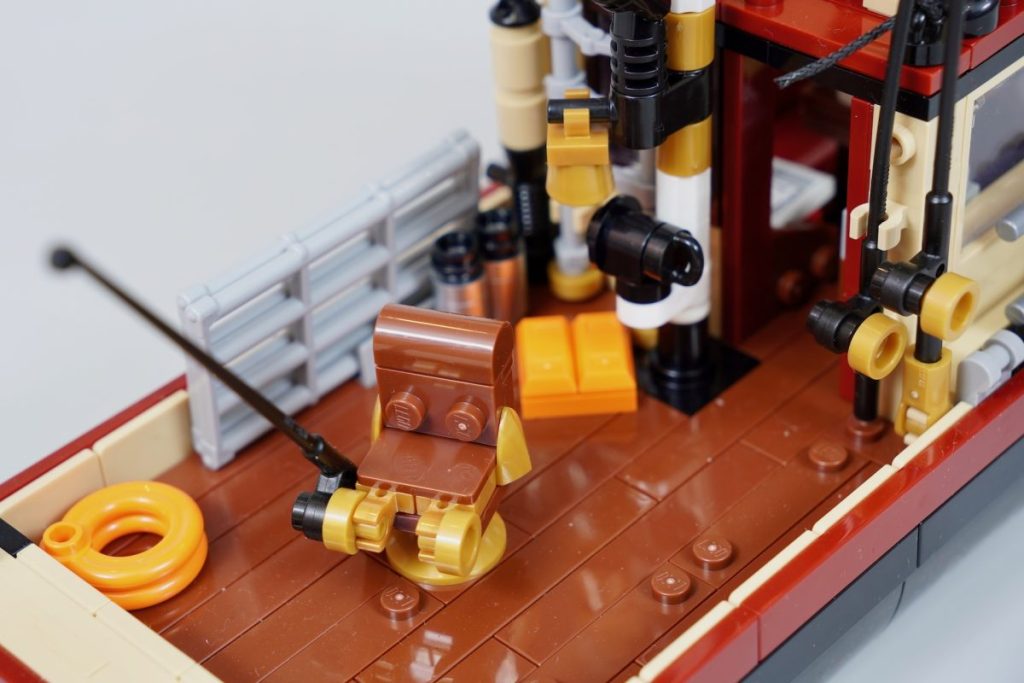 LEGO Ideas 21350 Jaws