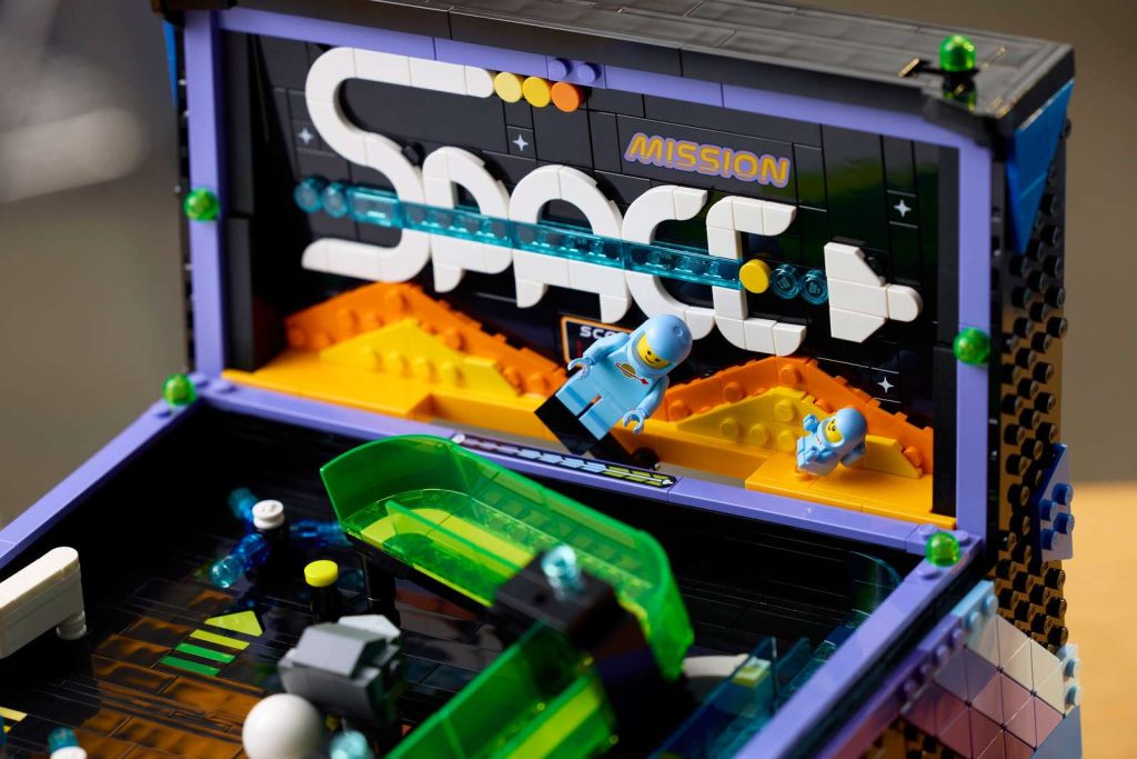 LEGO Icons 11374 Arcade Pinball Machine