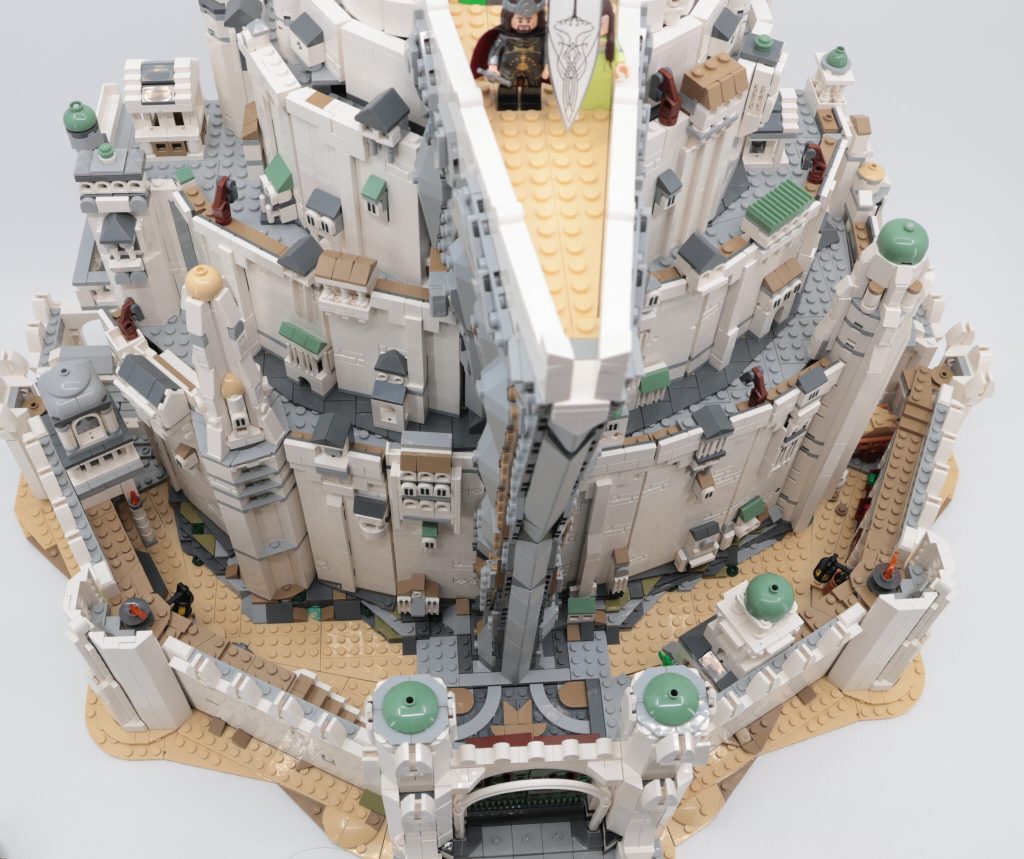 LEGO Icons 11377 The Lord of the Rings: Minas Tirith