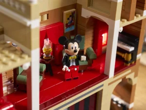 Міккі Маус / Mickey Mouse — LEGO Disney 43302 Головна вулиця США (Main Street, U.S.A.)