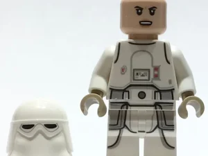 Snowtrooper, White Hips, Light Nougat Head, Female / Snowtrooper, White Hips, Light Nougat Head, Female — LEGO Star Wars 75313 AT-AT (UCS)