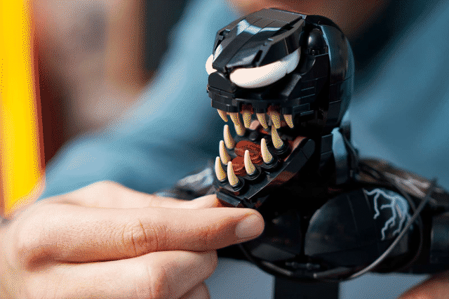 LEGO Marvel 76356 Venom Bust