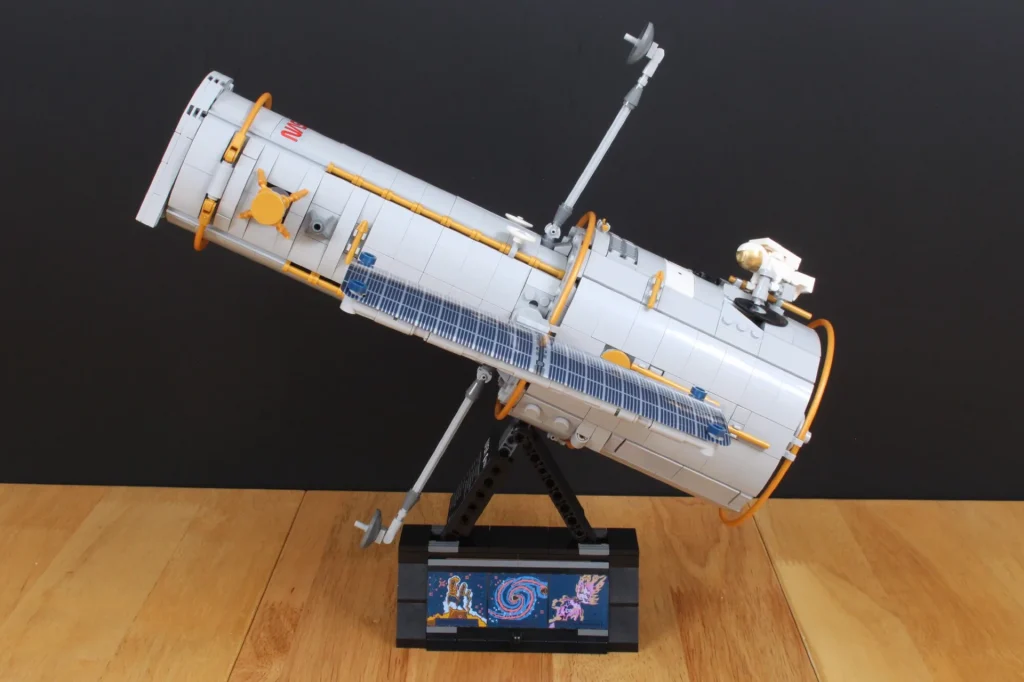 LEGO Icons 11382 Hubble Space Telescope