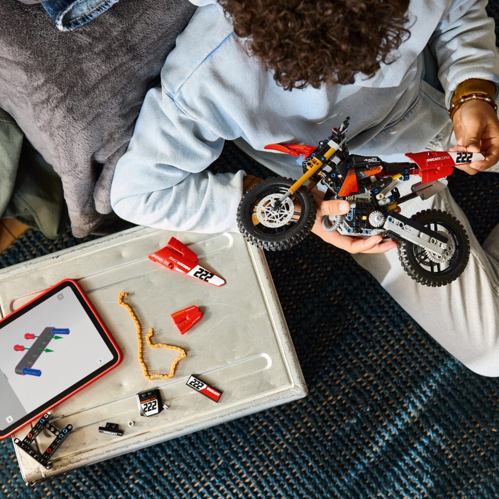 LEGO Technic 42238 Ducati Desmo450 MX