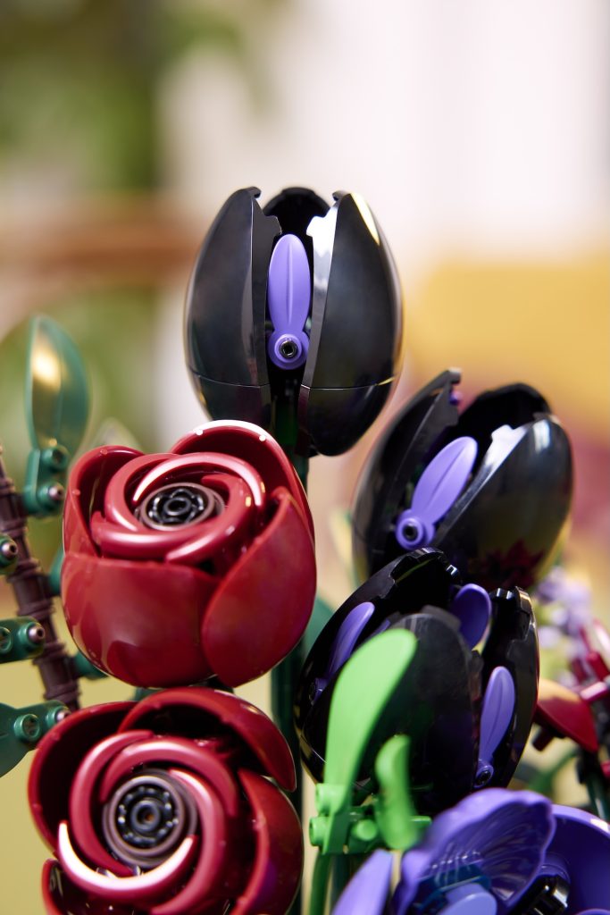 LEGO Botanicals 11513 Dark Flower Arrangement