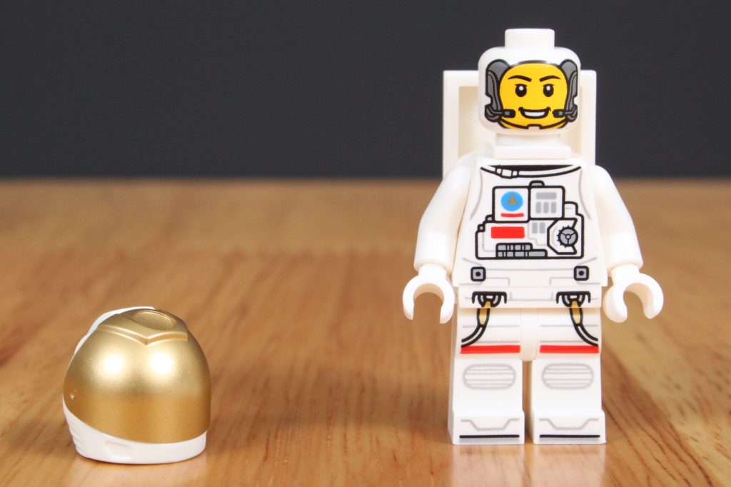 LEGO Icons 11382 Hubble Space Telescope