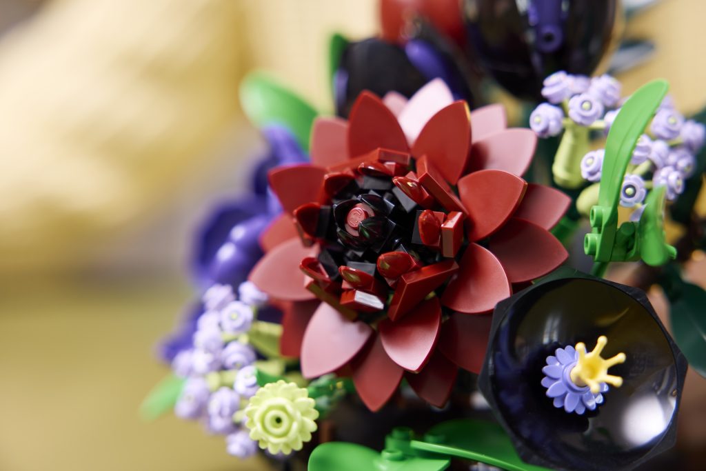 LEGO Botanicals 11513 Dark Flower Arrangement