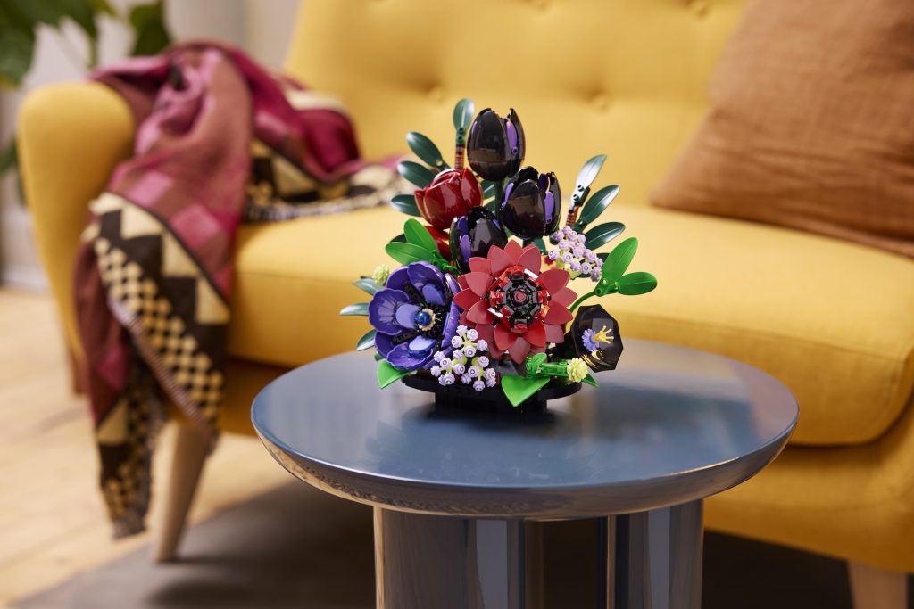 LEGO Botanicals 11513 Dark Flower Arrangement