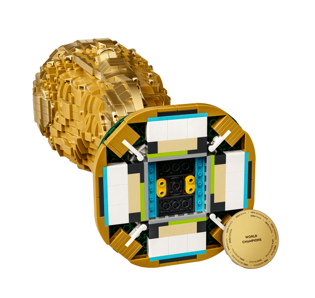 LEGO Editions 4000351 FIFA World Cup Official Trophy – Champions Edition
