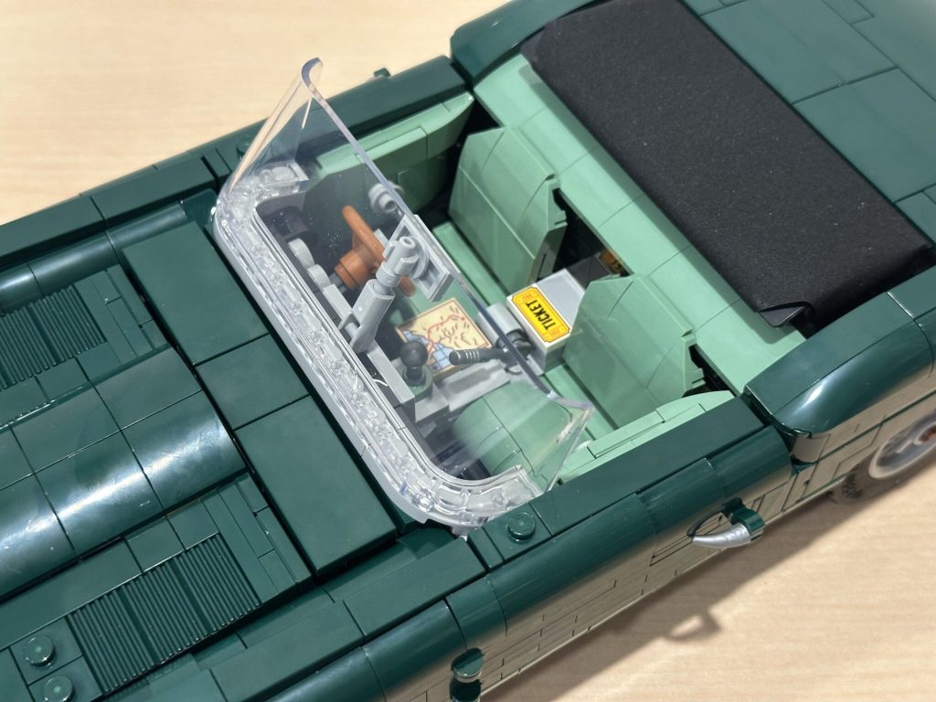 LEGO Icons 11381 Jaguar E-Type