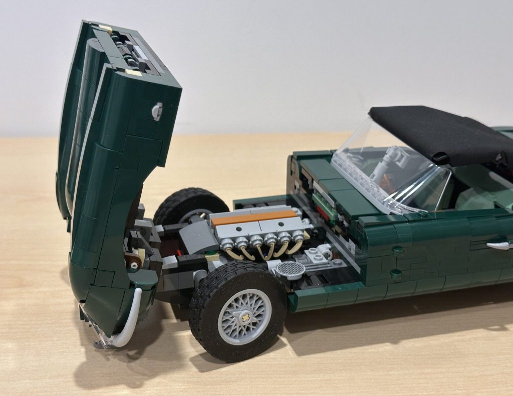 LEGO Icons 11381 Jaguar E-Type