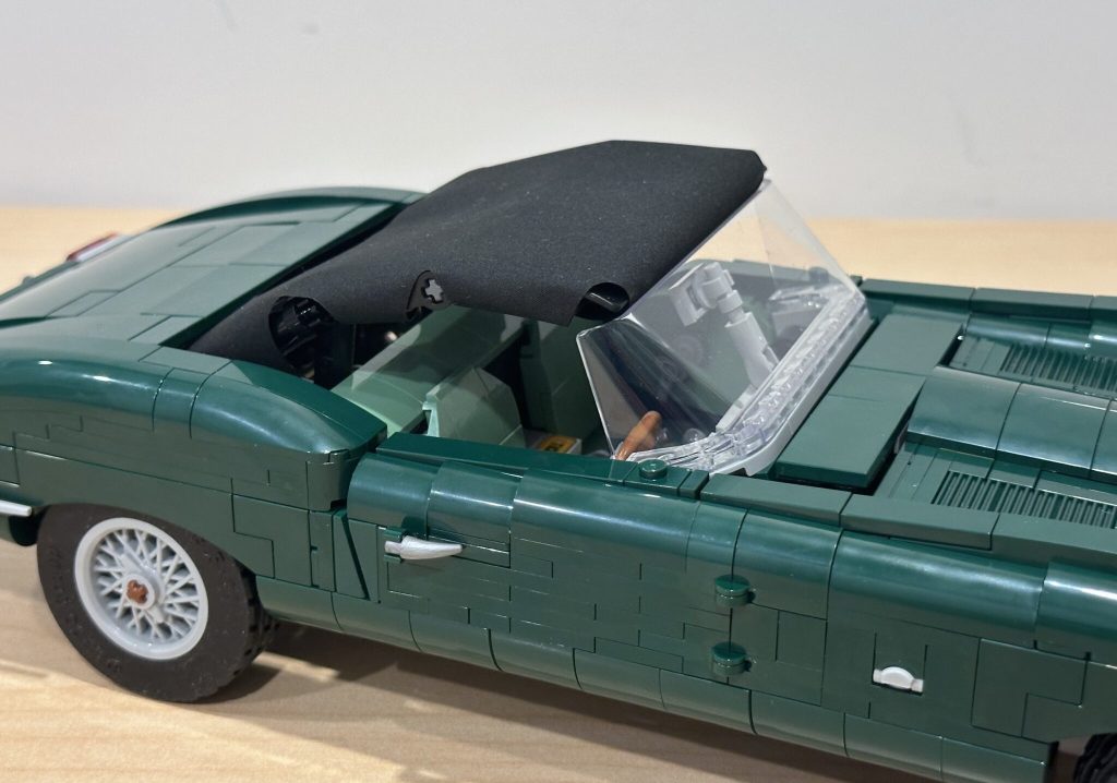LEGO Icons 11381 Jaguar E-Type