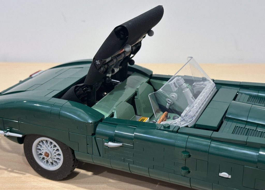LEGO Icons 11381 Jaguar E-Type