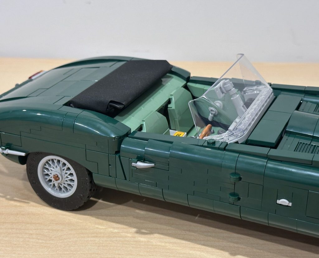 LEGO Icons 11381 Jaguar E-Type