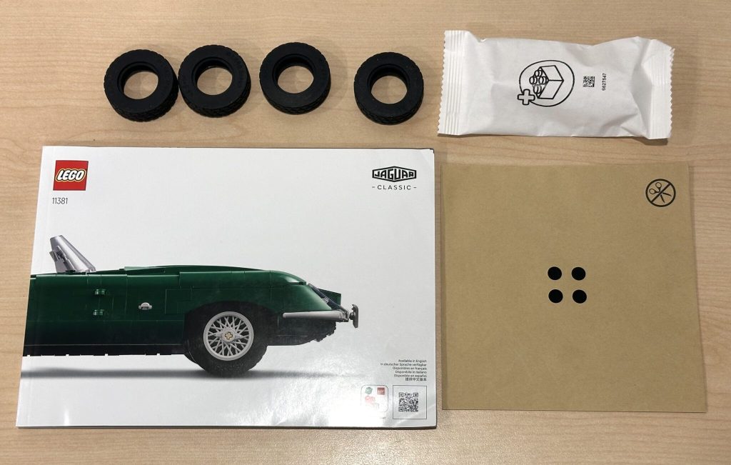 LEGO Icons 11381 Jaguar E-Type