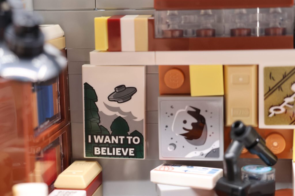 LEGO Ideas 21369 The X-Files