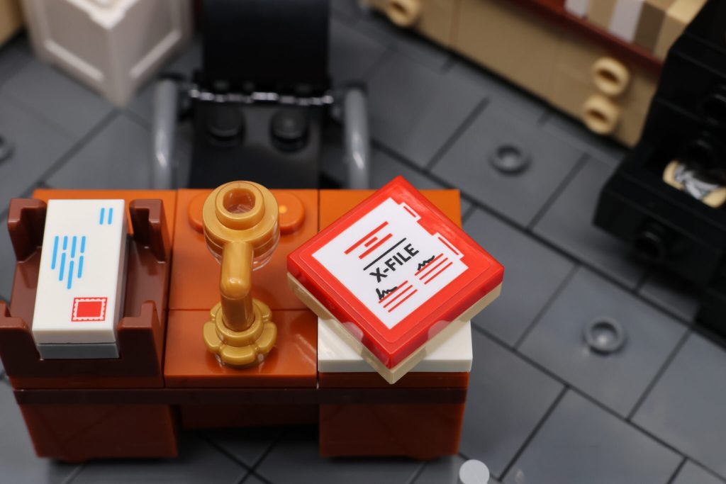 LEGO Ideas 21369 The X-Files