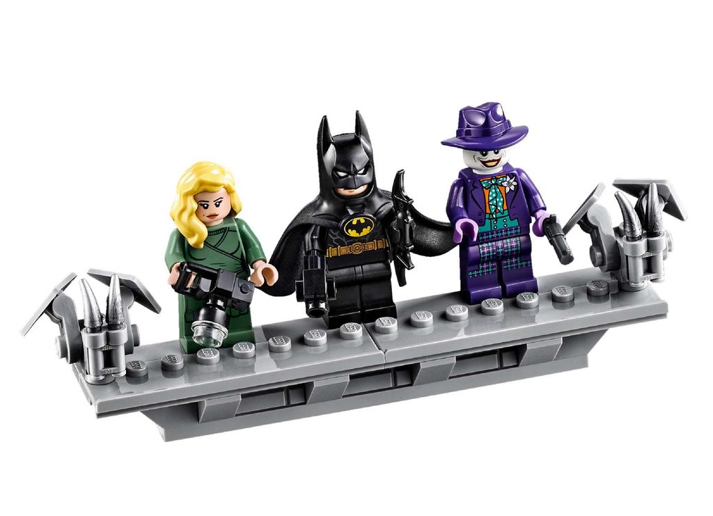 LEGO 76139 1989 Batmobile
