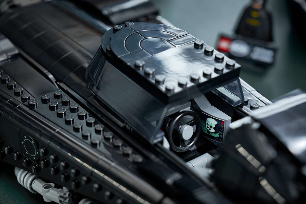 LEGO DC 76355 Batman Returns Batmobile