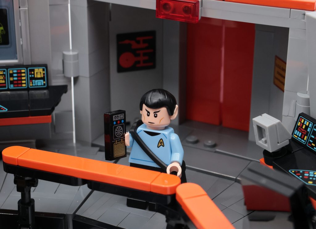 LEGO Icons 11385 Star Trek: U.S.S. Enterprise NCC-1701 Bridge