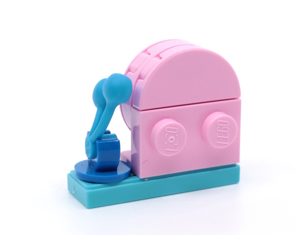 LEGO Icons 11386 SpongeBob SquarePants: Bikini Bottom