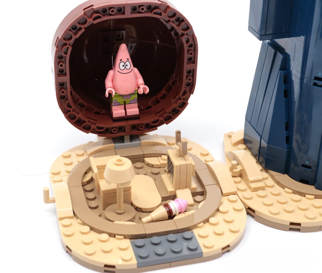 LEGO Icons 11386 SpongeBob SquarePants: Bikini Bottom