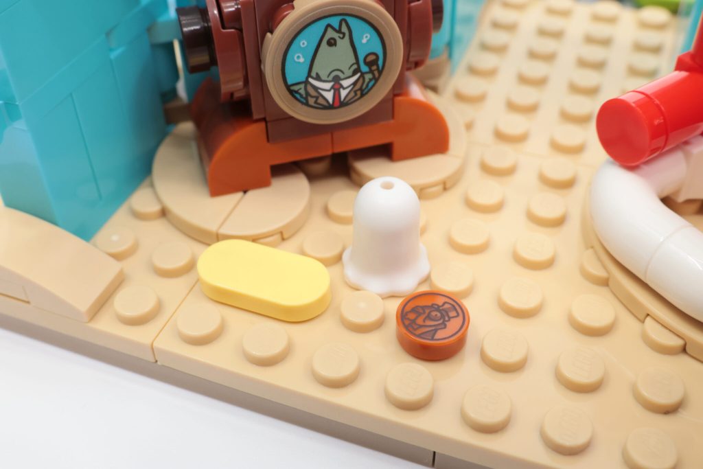 LEGO Icons 11386 SpongeBob SquarePants: Bikini Bottom