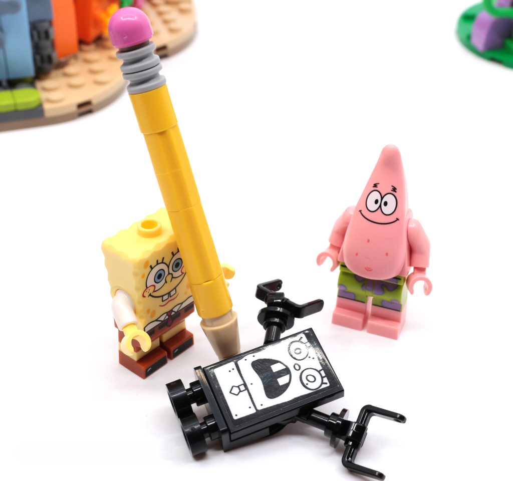 LEGO Icons 11386 SpongeBob SquarePants: Bikini Bottom