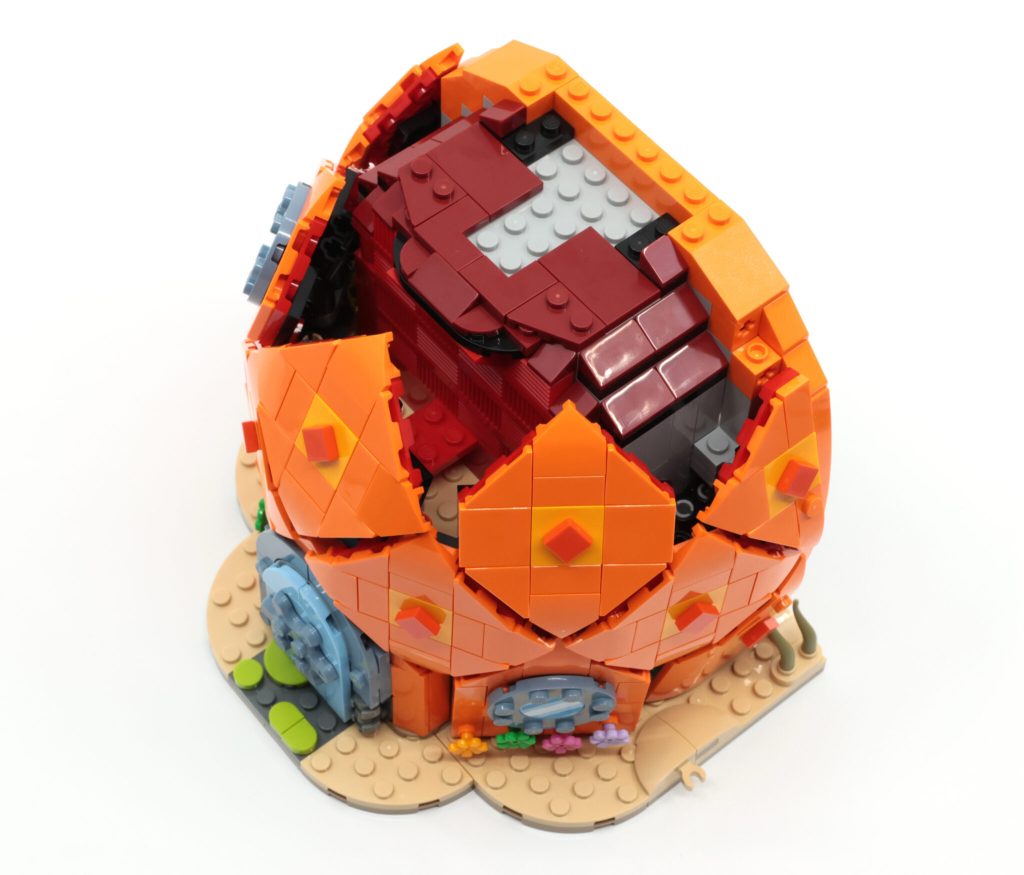 LEGO Icons 11386 SpongeBob SquarePants: Bikini Bottom