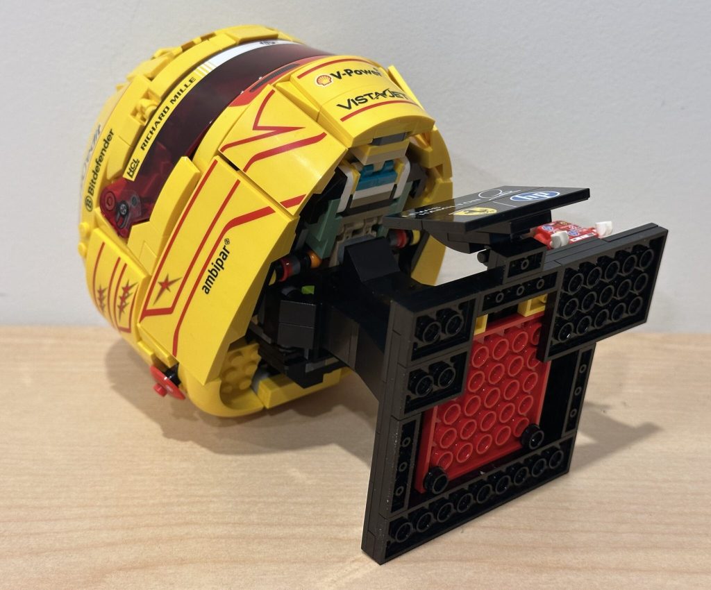 LEGO 43022 Scuderia Ferrari HP Lewis Hamilton Helmet