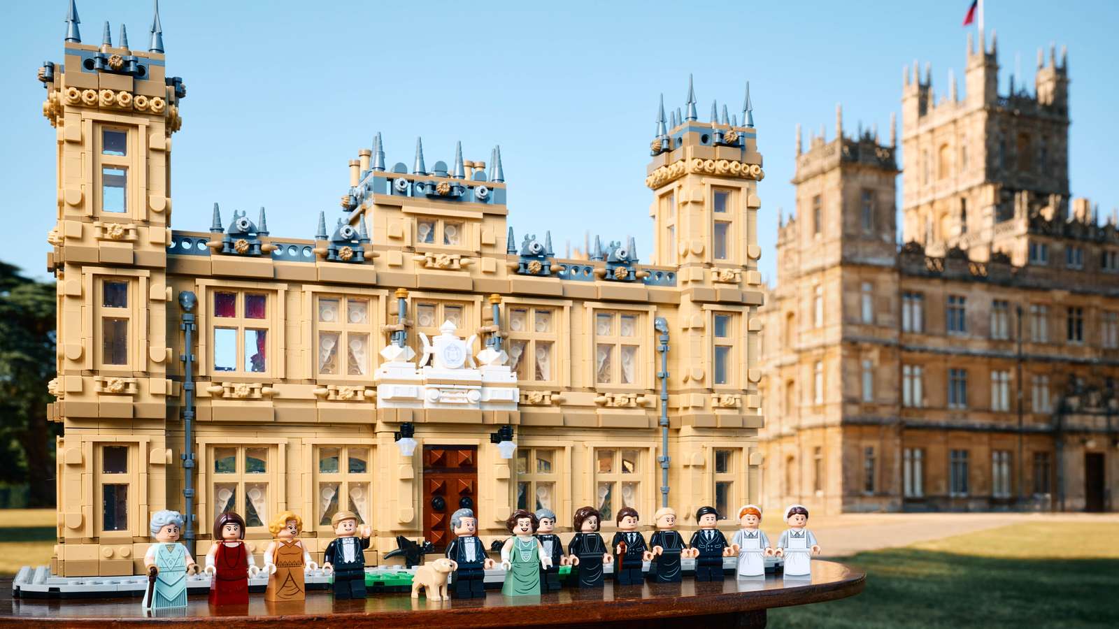 LEGO офіційно представила гігантський набір, який присвячений серіалу «Абатство Даунтон»